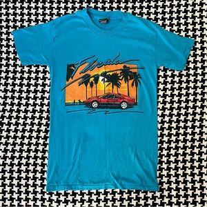 Vintage 80s Florida Corvette crew neck single stitch graphic T-shirt. Small XS